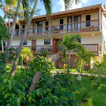 Bayview Vacation Apartments Спаниш-Таун Экстерьер фото