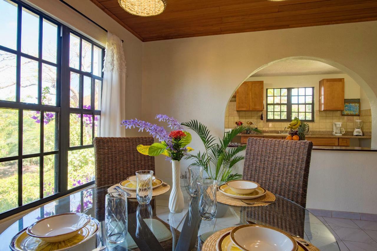 Bayview Vacation Apartments Спаниш-Таун Экстерьер фото