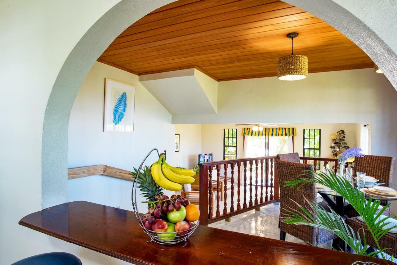 Bayview Vacation Apartments Спаниш-Таун Экстерьер фото
