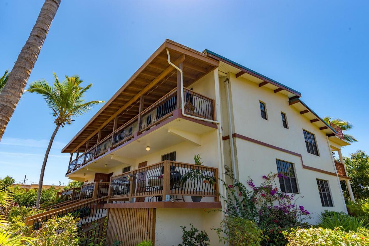 Bayview Vacation Apartments Спаниш-Таун Экстерьер фото