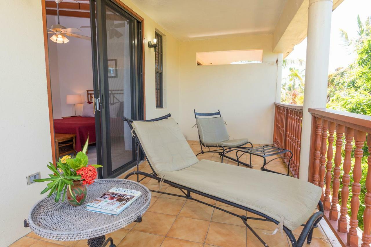Bayview Vacation Apartments Спаниш-Таун Экстерьер фото